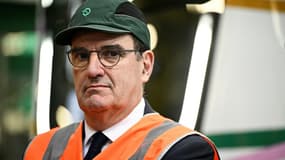 L'ancien Premier ministre Jean Castex, PDG de la RATP, au centre de maintenance de Bobigny, le 14 février 2025