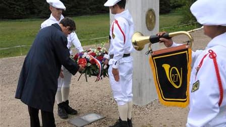 Nicolas Sarkozy a effectué son cinquième pèlerinage sur le plateau des Glières, haut-lieu de la résistance contre l'occupation nazie, en Haute-Savoie. /Photo prise le 31 mai 2011/REUTERS/Philippe Wojazer