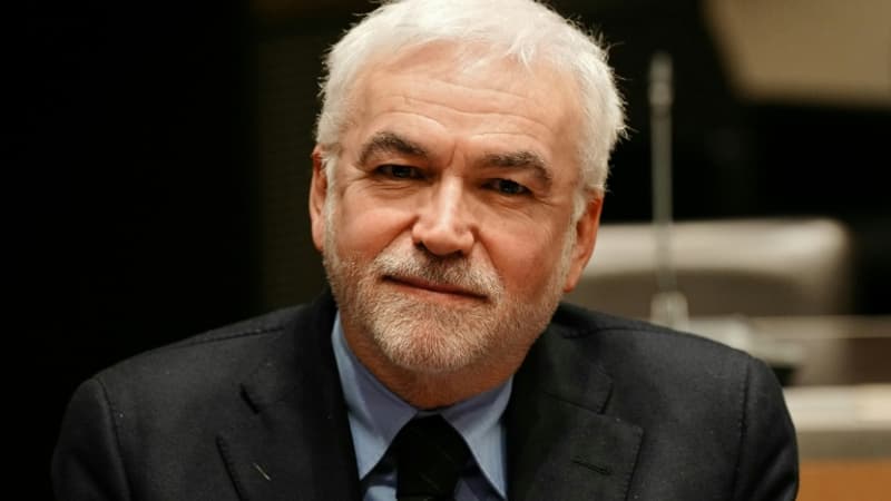 "Si tu n'es pas content, tu t'en vas": Pascal Praud commente les propos de Sonia Mabrouk sur Jean-Marc Morandini