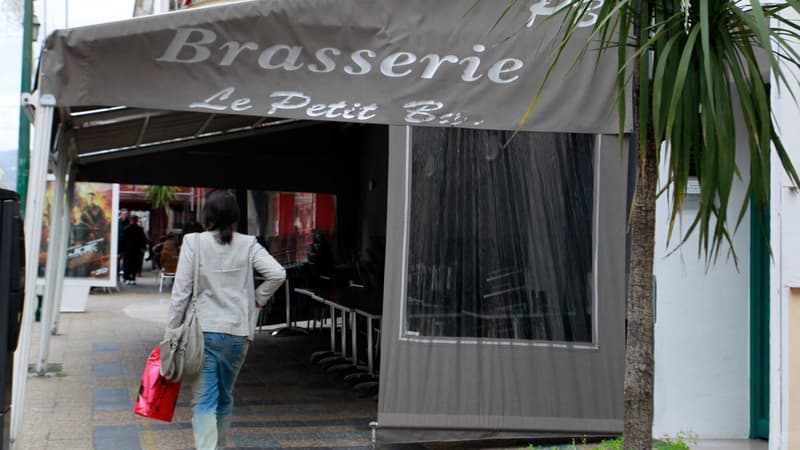 La brasserie du "Petit Bar" à Ajaccio, siège probable de l'organisation criminelle.