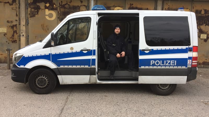 Emmanuel Ledieu, 28 ans, a profité voici 10 ans de l'ouverture des rangs de la police  à tous les citoyens européens.