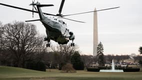 Le "survivant désigné", choisi par Barack Obama, est emmené en hélicoptère dans un lieu tenu secret.