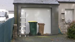 La maison dans laquelle une femme affirme avoir été séquestrée pendant cinq ans à Saint-Molf, le 22 octobre 2025.