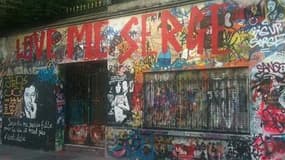 La maison de Serge Gainsbourg, avant d'être repeinte en blanc