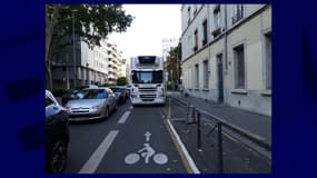 L'association "La Ville à Vélo" a lancé un concours des véhicules les plus mal garés dans la métropole lyonnaise. 