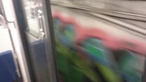 Le métro parisien roule toutes portes ouvertes !  - Témoins BFMTV