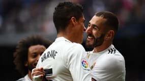 Raphaël Varane et Karim Benzema avec le Real Madrid