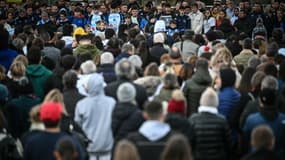 Un rassemblement à Romans-sur-Isère, dans le sud-est de la France, lors d’une « Marche Blanche » pour rendre hommage à Thomas, adolescent décédé le 19 novembre 2023 à Crépol après avoir été blessé au couteau lors d’un bal de village. Le 22 novembre 2023. (Photo d'illustration)