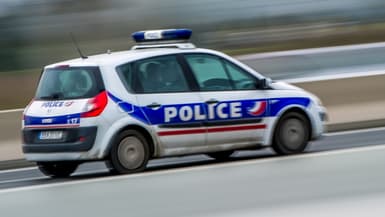 Une voiture de police sur l'autoroute A1. (photo d'illustration)