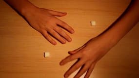 Il téléporte des objets en un tour de main !