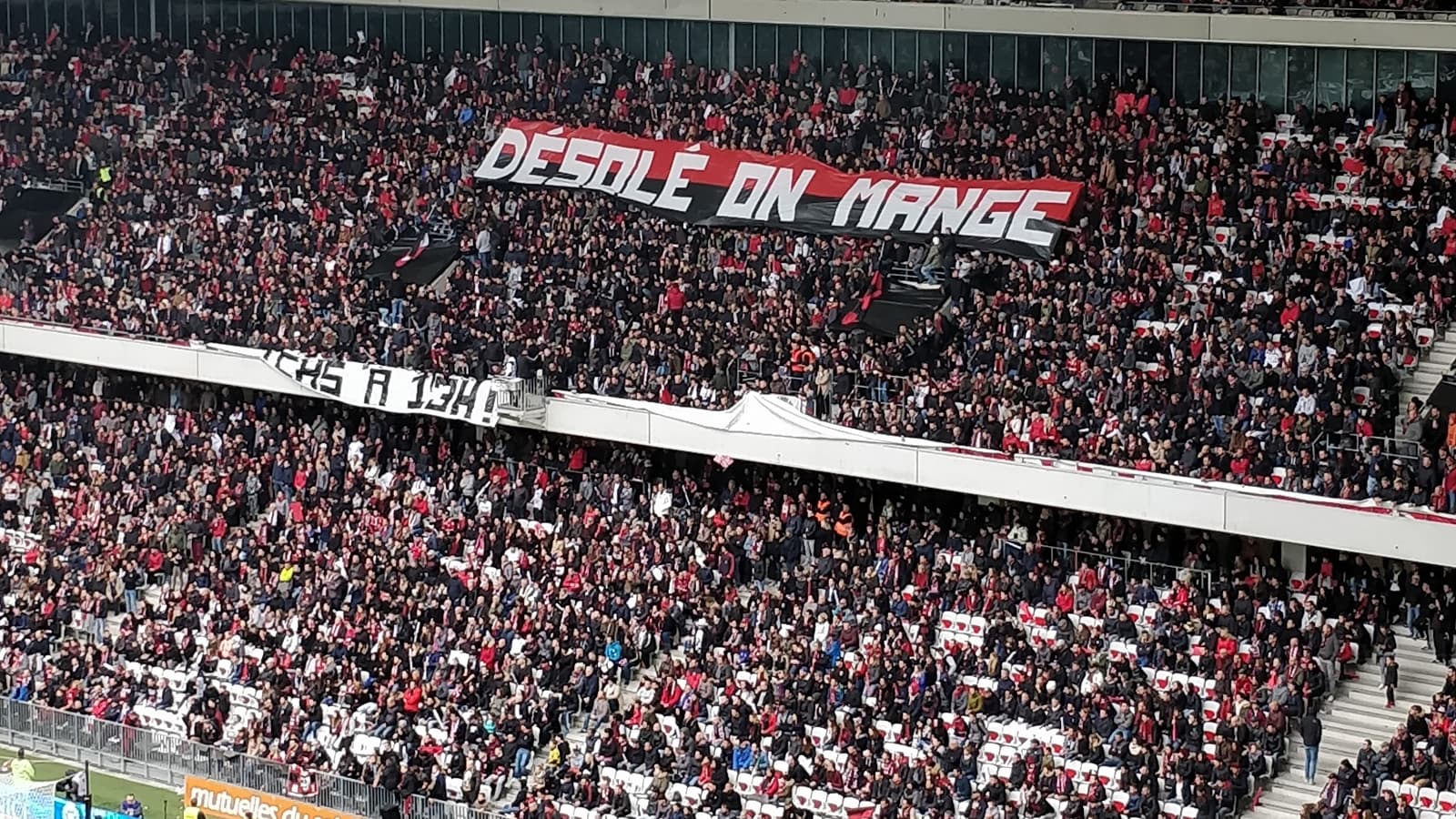 Banderole pendant Nice-PSG Banderole pendant Nice-PSG