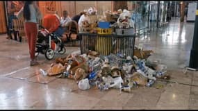 Les poubelles s'accumulent à la gare Saint-Charles de Marseille en raison d'une grève.
