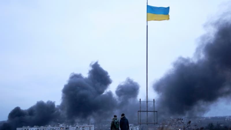Guerre en Ukraine: plusieurs régions du pays bombardées, la ville de Lviv en partie sans électricité