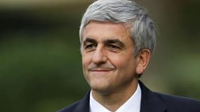 Après l'abandon-surprise dimanche soir de Jean-Louis Borloo, la majorité appelle le centriste Hervé Morin à renoncer lui aussi à se présenter à la présidentielle de 2012. /Photo d'archives/REUTERS/Charles Platiau