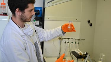 Maxime Haure a entamé début 2018 une thèse sur ce procédé d'extraction des parfums.