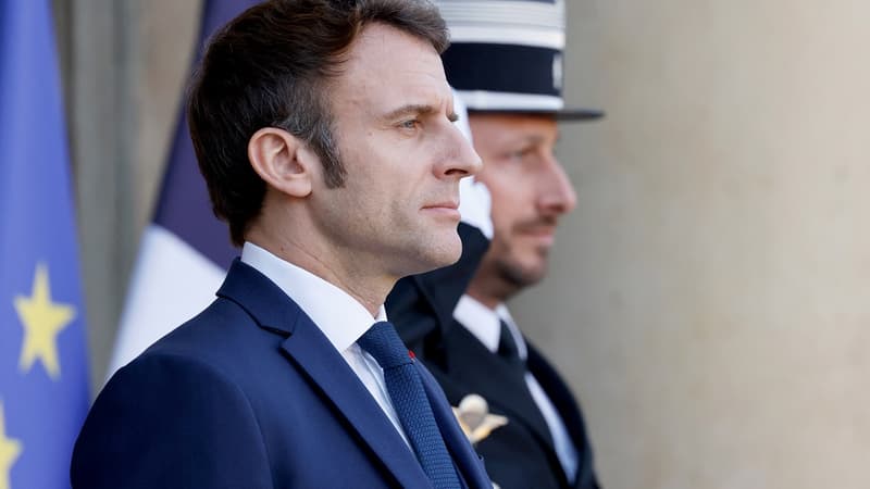EN DIRECT - Présidentielle: Macron rencontre les élus de la majorité, Mélenchon s'imagine en 3ème homme