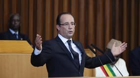 Dans un discours prononcé vendredi à l'Assemblée nationale sénégalaise à Dakar, François Hollande a appelé de ses voeux la fin de la "Françafrique", invitant les Africains à se prendre en mains pour construire "le continent où se jouera l'avenir de la pla
