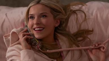 Lexi Minetree, en Elle Woods.