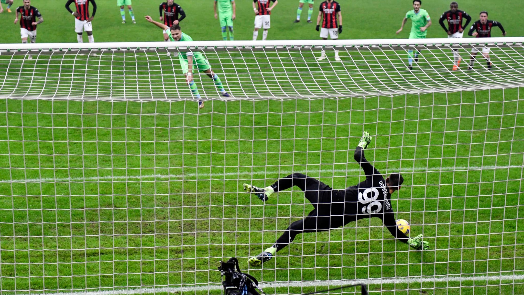 Gianluigi Donnarumma face à Lazio
