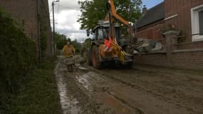 Le nettoyage des rues à Sailly-Laurette, 23 mai 2023