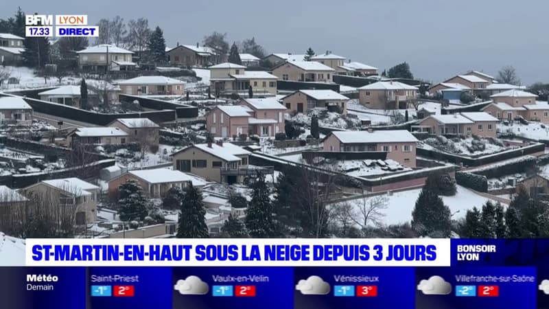 Rhône: Saint-Martin-en-Haut sous la neige depuis trois jours