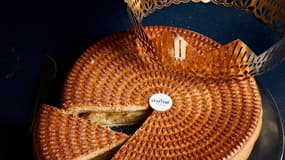 Une galette des Rois du pâtissier Lenôtre.