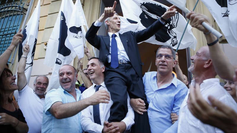 Michel Castellani fête sa victoire ce dimanche 11 juin, à Bastia.