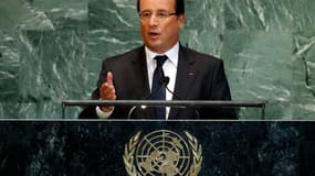 François Hollande a critiqué mardi l'immobilisme de l'Onu sur le dossier syrien et appelé la communauté internationale à protéger les zones libérées par l'opposition syrienne. /Photo prise le 25 septembre 2012/REUTERS/Mike Segar