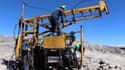 Des ouvriers canadiens procèdent à une extraction de lithium 