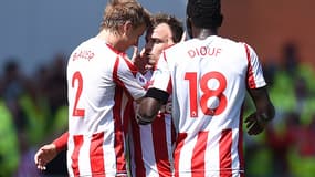 Shaqiri félicité par ses coéquipiers