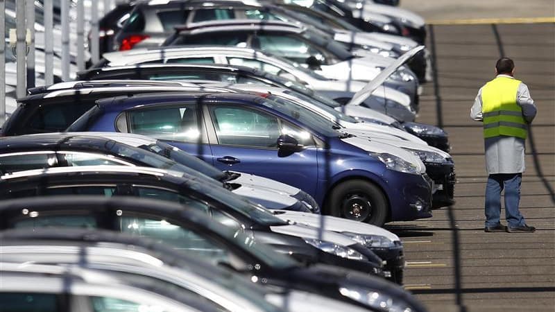Une étude de l'Observatoire Cetelem de l'automobile montre que le prix d'achat vient en tête des critères intervenant dans le choix d'une voiture neuve, dans 82% des réponses des Français interrogés, soit davantage que la moyenne déjà élevée de 74% enregi