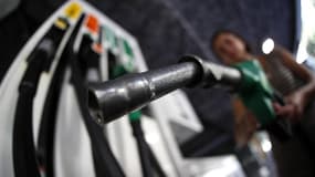 Les prix du carburant ont à peine bougé la semaine dernière, avec une très légère hausse pour le gazole comme pour l'essence.