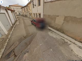 Un cliché flouté de Google Street View dans les rues de Tajueco (Espagne), en octobre 2024