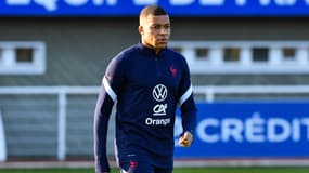 Kylian Mbappé avec l'équipe de France le 22 mars 2022