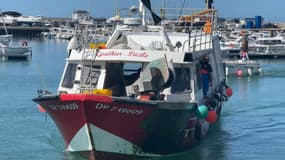 Les entreprises de pêche touchent actuellement une aide de 20 centimes par litre de gazole, mais celle-ci est plafonnée par entreprise. Elle doit prendre fin le 15 octobre 2023.