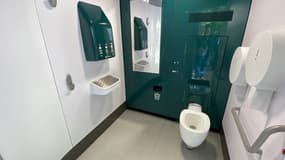 Les nouvelles toilettes publiques de Paris de l'opérateur JCDecaux en 2024.