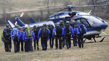 Plusieurs heures après le drame, la thèse de l'accident est privilégiée par Lufthansa, la maison-mère de la compagnie Germanwings, qui a perdu ce mardi dans un terrible crash un Airbus A320 dans le département français des Alpes-de-Haute-Provence. Mais des zones d'ombre ont émergé.