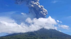 Éruption volcanique du mont Lewoto, à l'est de Nusa - 29 novembre 2020 -