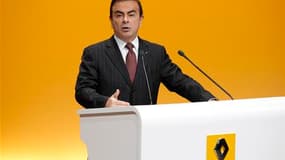 Le PDG de Renault Carlos Ghosn a dit jeudi s'être fondé sur "l'analyse" de dizaines de personnes du groupe pour étayer la thèse de l'espionnage industriel, récusée par les cadres mis en cause. Il a dit avoir pris l'avis d'un comité de déontologie composé