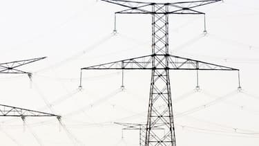 La hausse des tarifs réglementés d'électricité a été calculée par le régulateur pour suivre l'évolution des coûts d'EDF et pour que les fournisseurs alternatifs proposent des offres tarifaires compétitives.