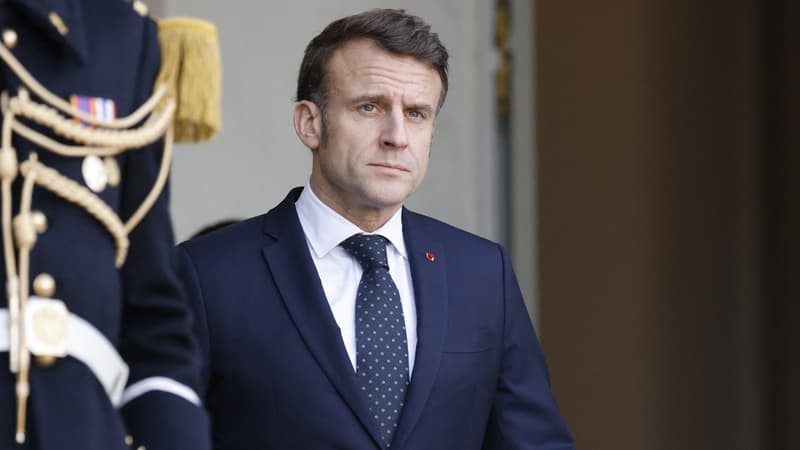 Guerre en Ukraine: Emmanuel Macron réunit tous les chefs de partis face à la 