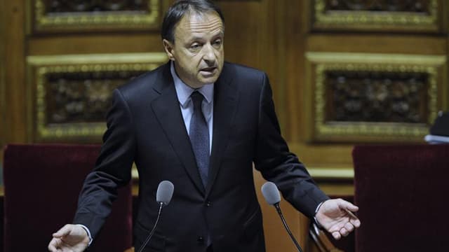 Le nouveau président du Sénat, le socialiste Jean-Pierre Bel, a présenté jeudi un plan d'économies.