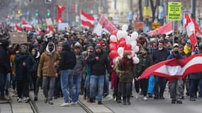 Manifestation contre les restrictions sanitaires imposées par le gouvernement à Vienne, en Autriche, le 31 janvier 2021