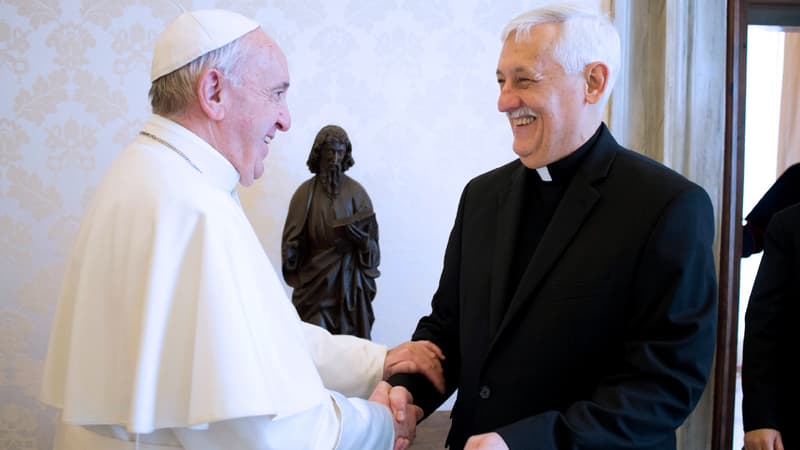 Le pape François et Arturo Sosa, le supérieur général des jésuites, lors d'une rencontre au Vatican.