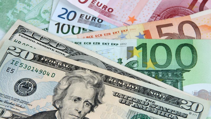 Pour la première fois depuis 2002, un euro vaut moins qu'un dollar