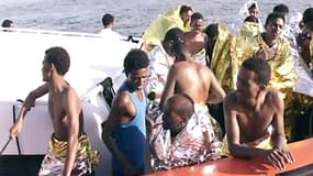 Le bilan ne cesse de s'alourdir, après le naufrage d'un bateau transportant 500 migrants.