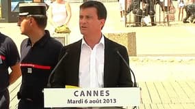 Manuel Valls à Cannes, ce mardi, pour évoquer les braquages et les noyades.