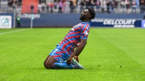 L'attaquant du Stade Malherbe de Caen Alexandre Mendy célèbre un but contre Bastia, le 2 novembre 2024