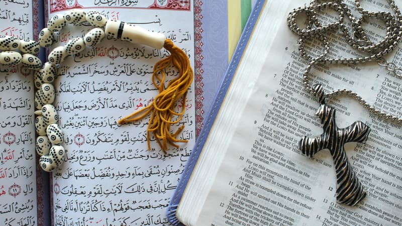 "On est deux religions extrêmement soudées": le retour en force du jeûne chez les jeunes musulmans et catholiques