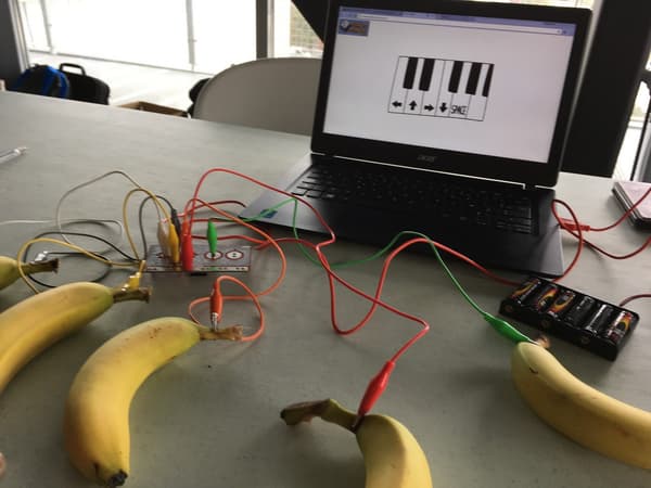 Connecter des bananes à son ordinateur. Connecter des bananes à son ordinateur.